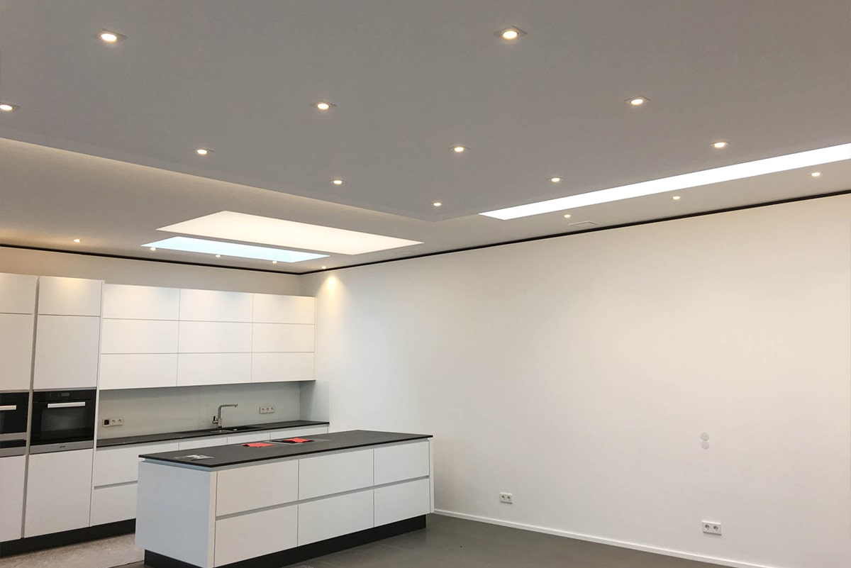 Gewebe Spanndecke weiss Beleuchtung Küche