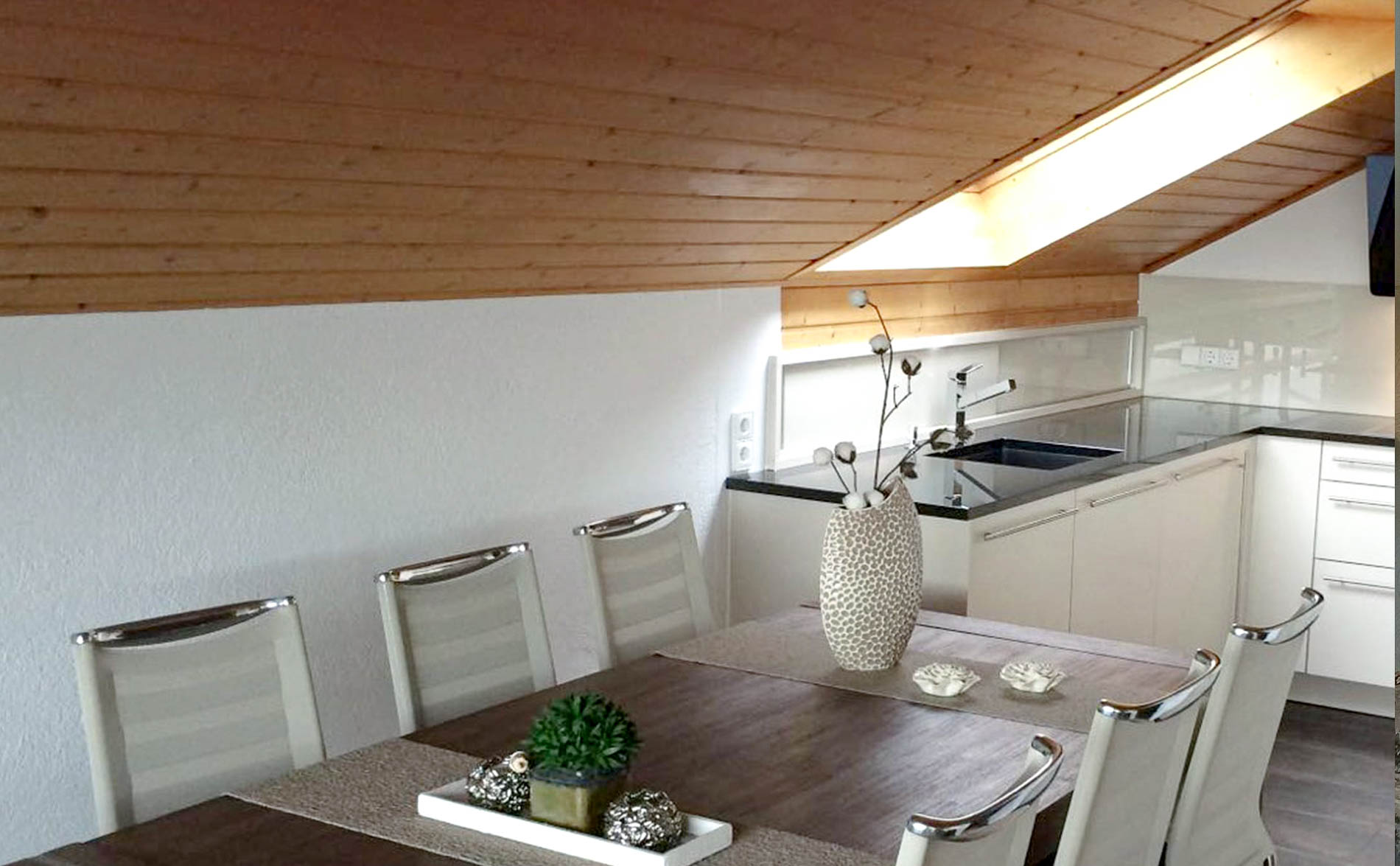 Decke Vorher Decke Vorher Holzdecke